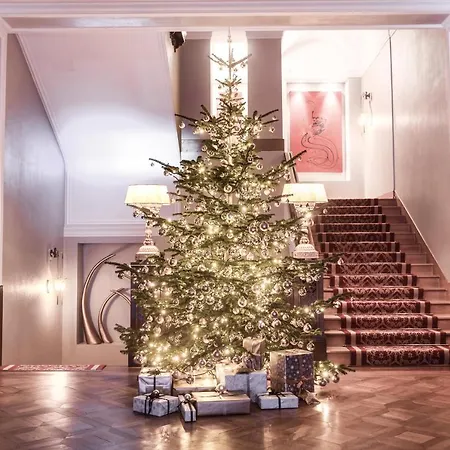 Carlton - The Leading Of The World Hotel 5*