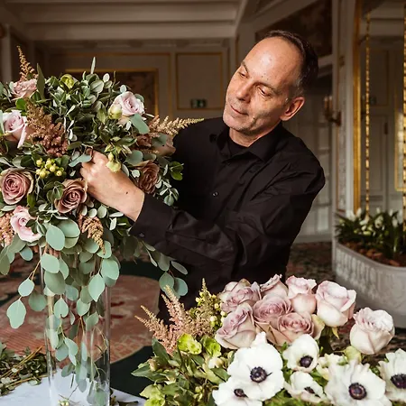 Carlton - The Leading Of The World St. Moritz