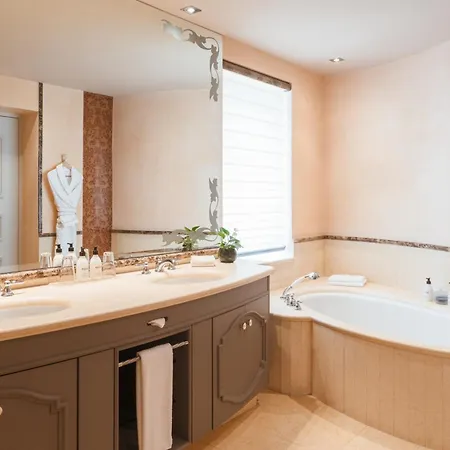 Hotel Carlton - The Leading Of The World 5*