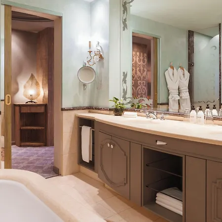 Hotel Carlton - The Leading Of The World St. Moritz