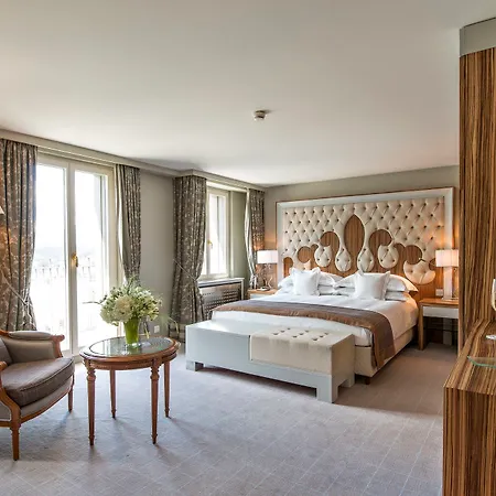 Carlton - The Leading Of The World