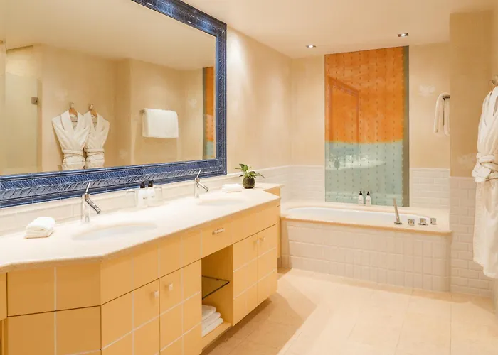 Carlton - The Leading Of The World