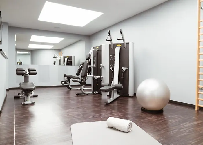 Hotel Carlton - The Leading Of The World