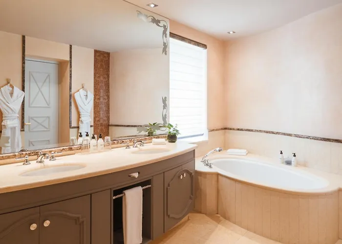 Hotel Carlton - The Leading Of The World 5*