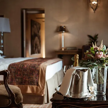 Hotel Carlton - The Leading Of The World