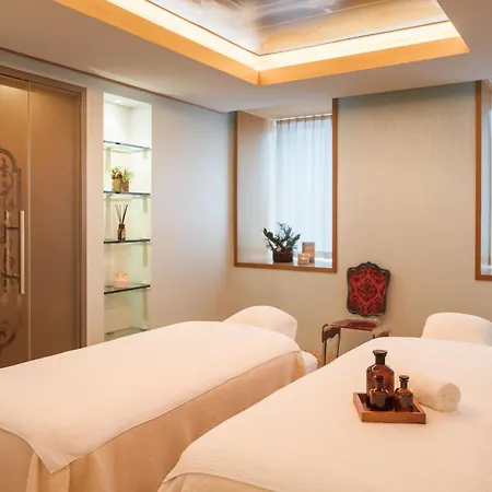 Carlton - The Leading Of The World