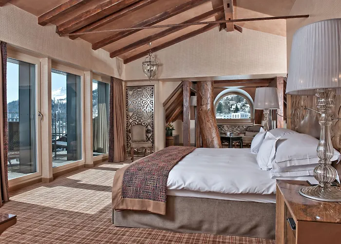 Hotel Carlton - The Leading Of The World