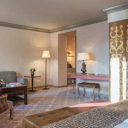 Carlton - The Leading Of The World サンモリッツ