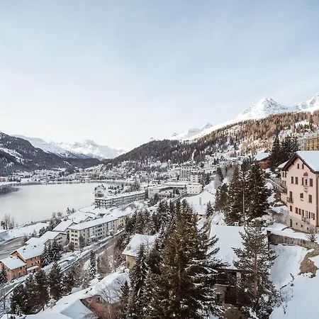 ホテル Carlton - The Leading Of The World 5*