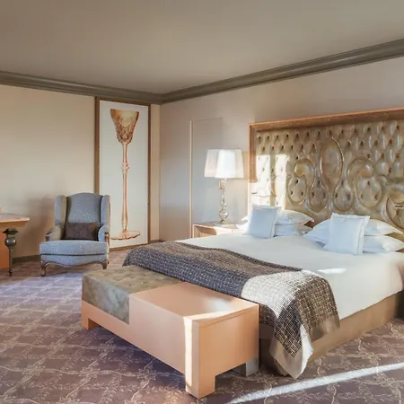 Carlton - The Leading Of The World 5*