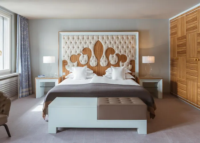 Carlton - The Leading Of The World فندق 5*