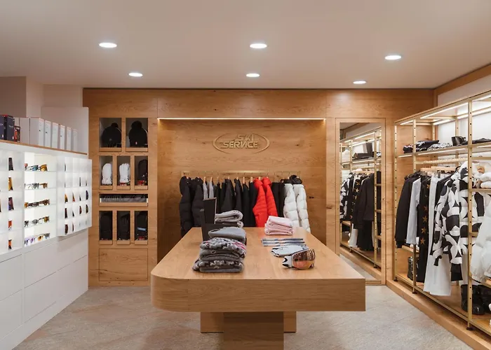 Carlton - The Leading Of The World 5* سانت موريتز